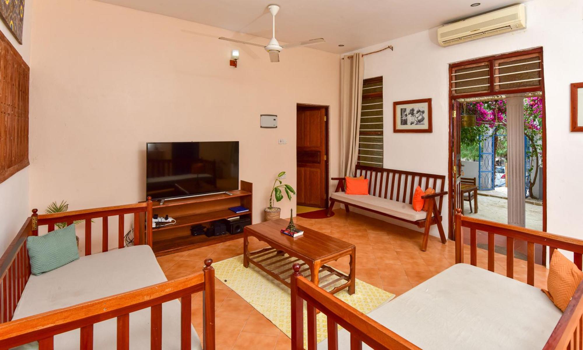 Barabara House Bed & Breakfast Jambiani  Exterior photo